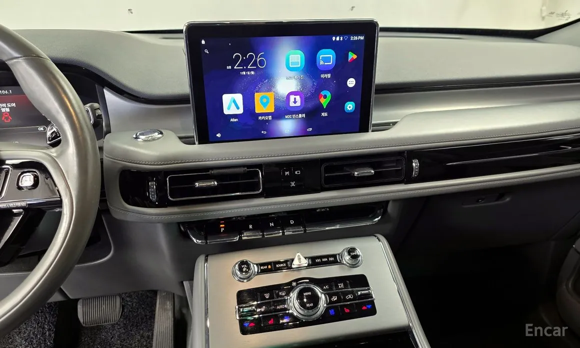 Фото 14 - Lincoln Aviator