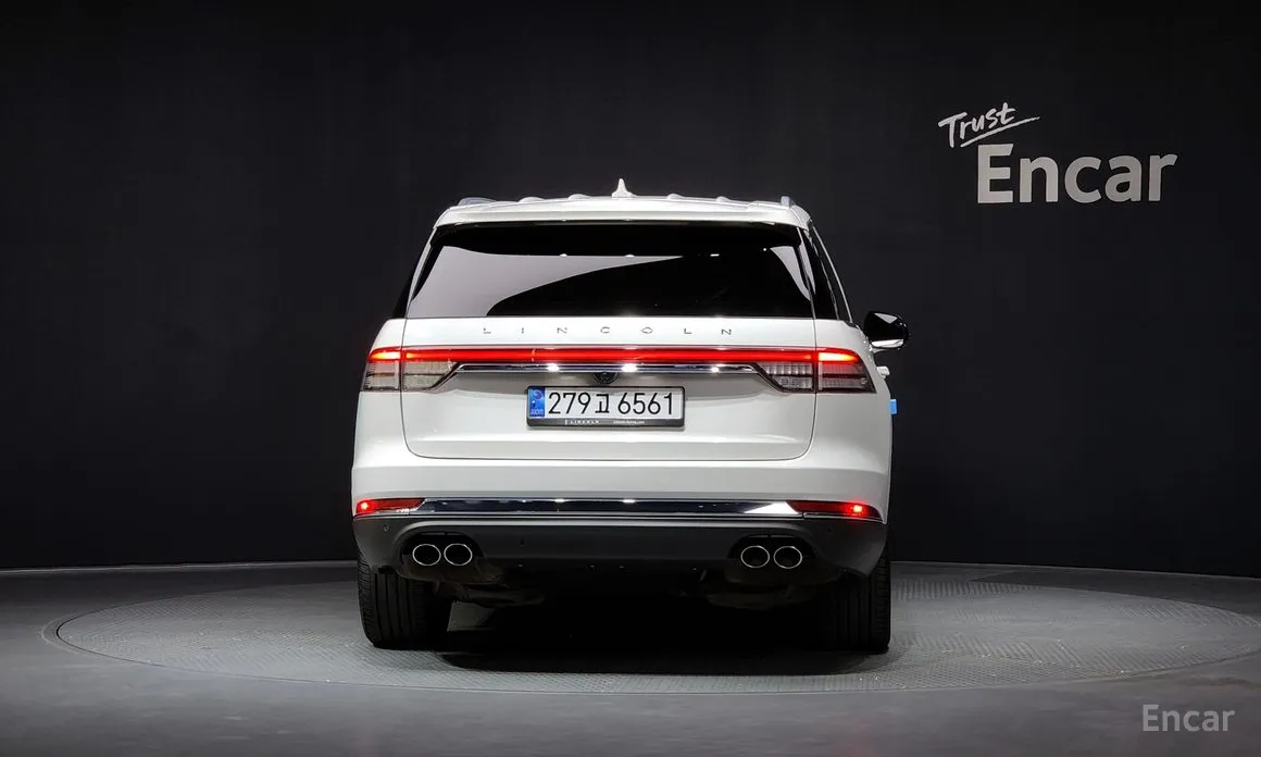 Фото 4 - Lincoln Aviator