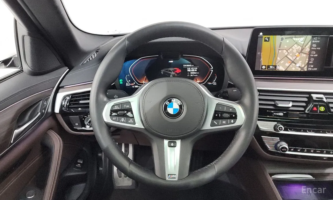 Фото 13 - BMW 5 Series