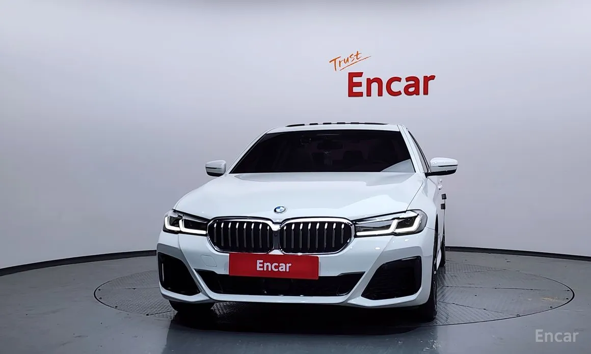 Фото 3 - BMW 5 Series