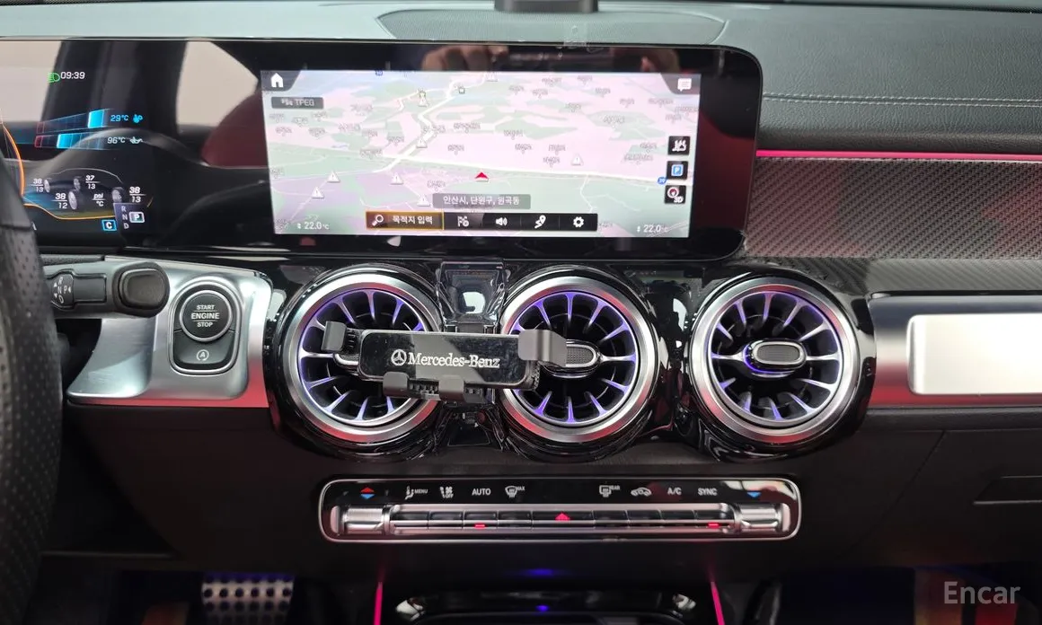 Фото 16 - Mercedes-Benz GLB-Class