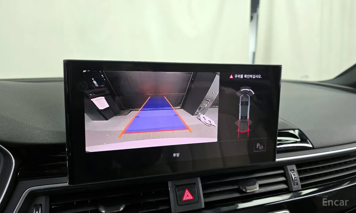 Фото 15 - Audi A4