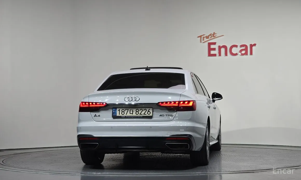 Фото 4 - Audi A4