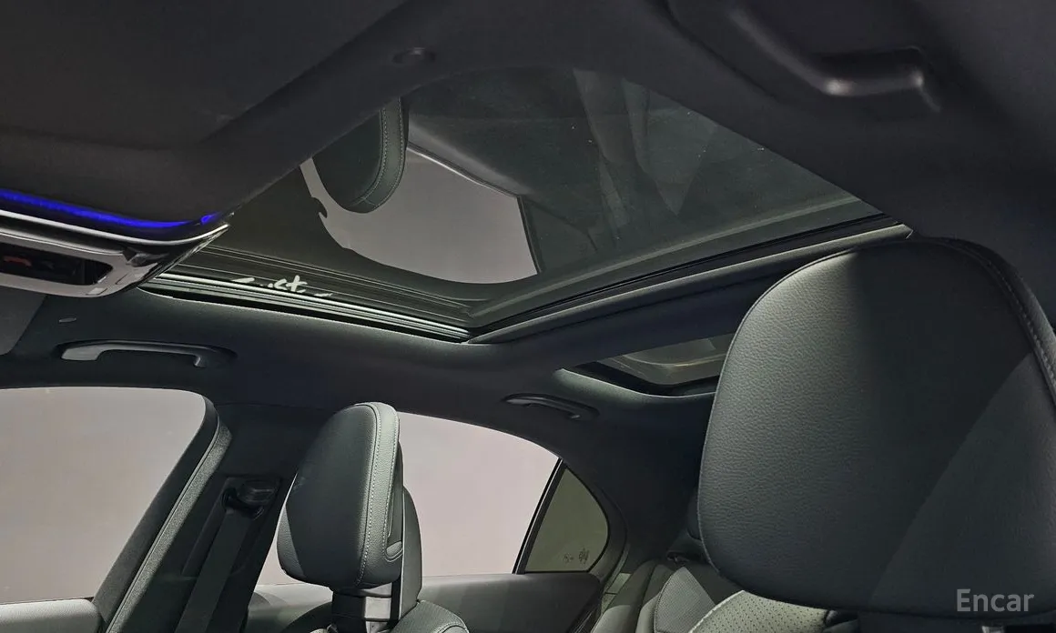 Фото 17 - Mercedes-Benz C-Class