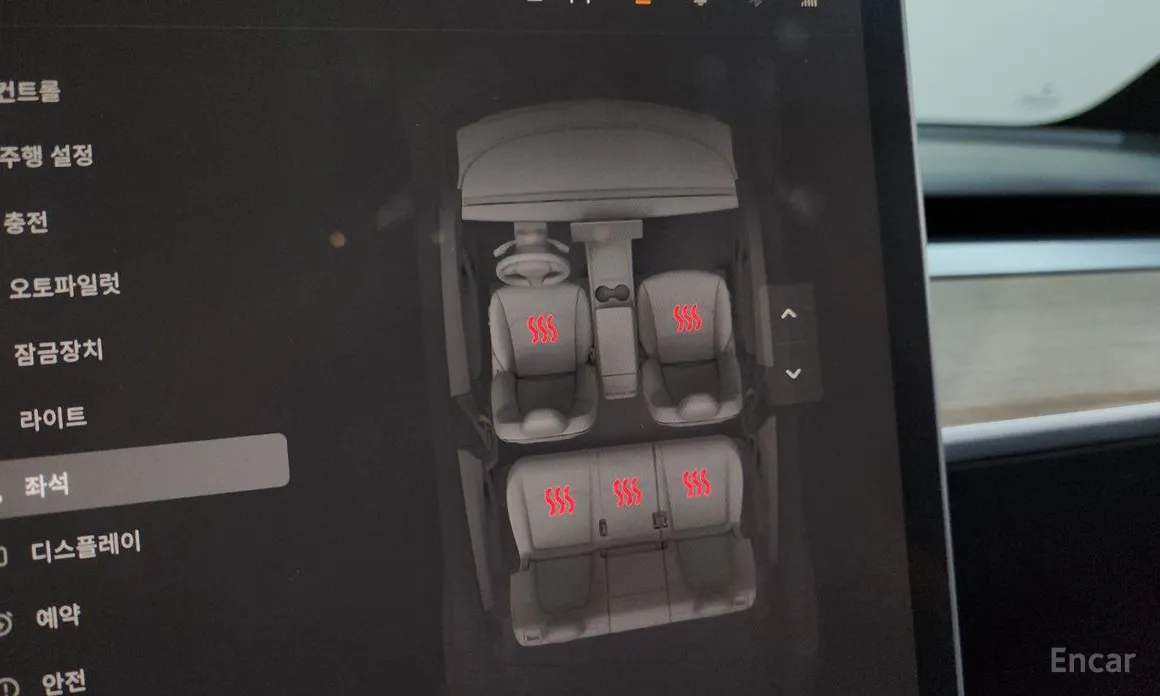 Фото 18 - Tesla Model Y