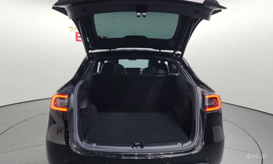 Фото 20 - Tesla Model Y