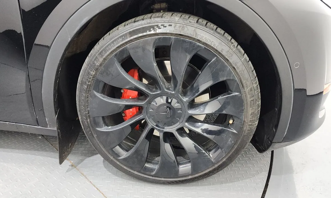 Фото 5 - Tesla Model Y