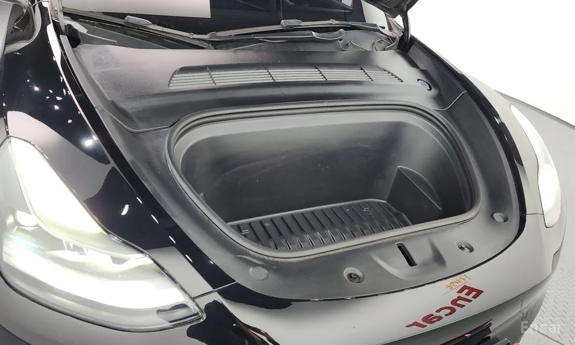 Фото 6 - Tesla Model Y