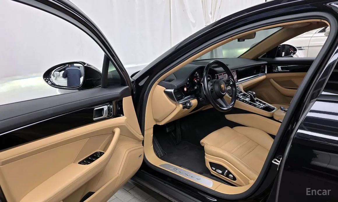 Фото 10 - Porsche Panamera