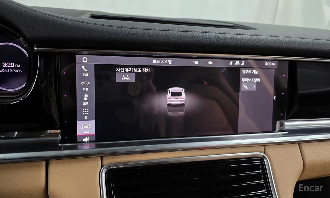 Фото 16 - Porsche Panamera