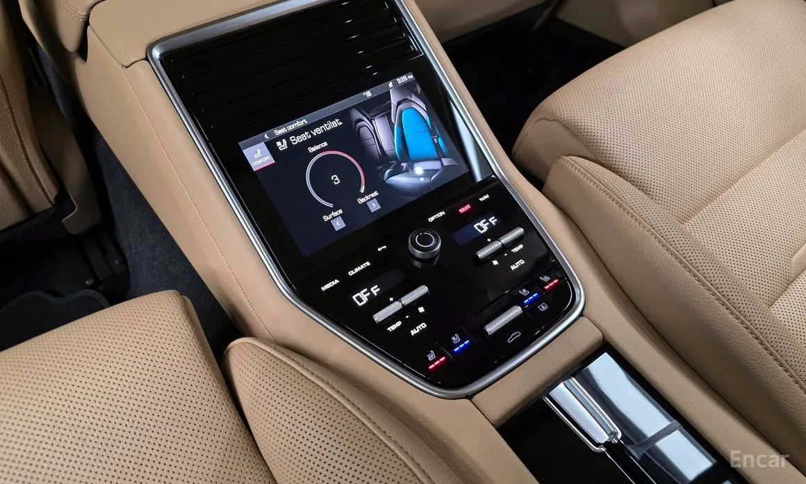 Фото 19 - Porsche Panamera