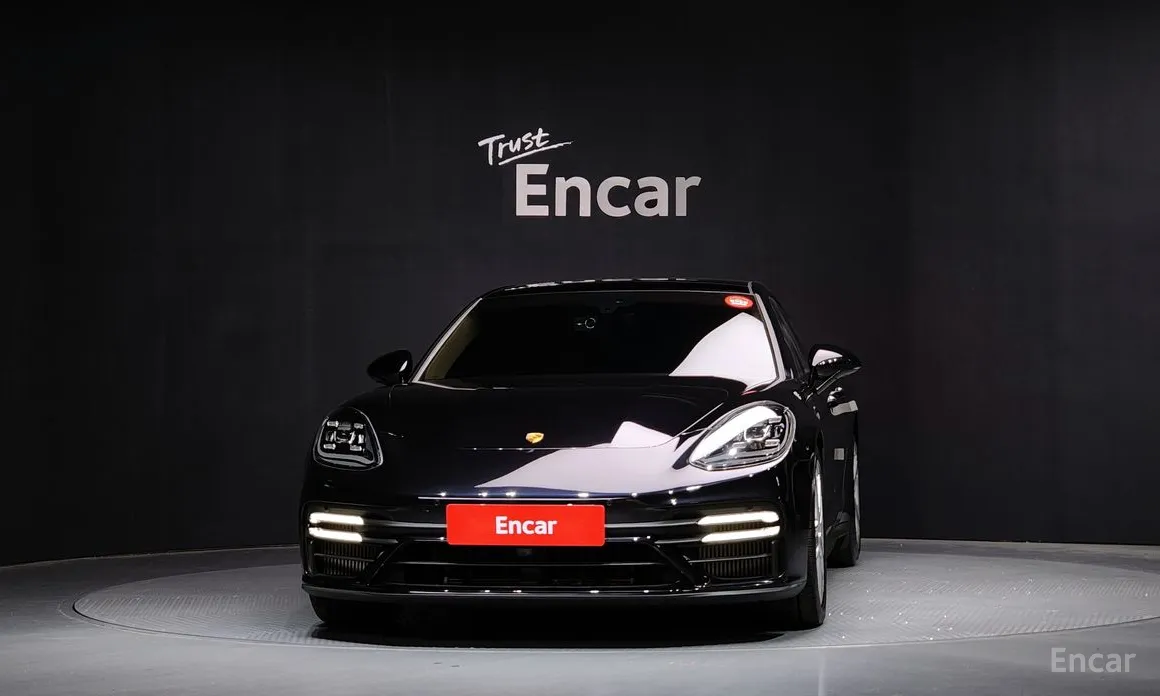 Фото 3 - Porsche Panamera