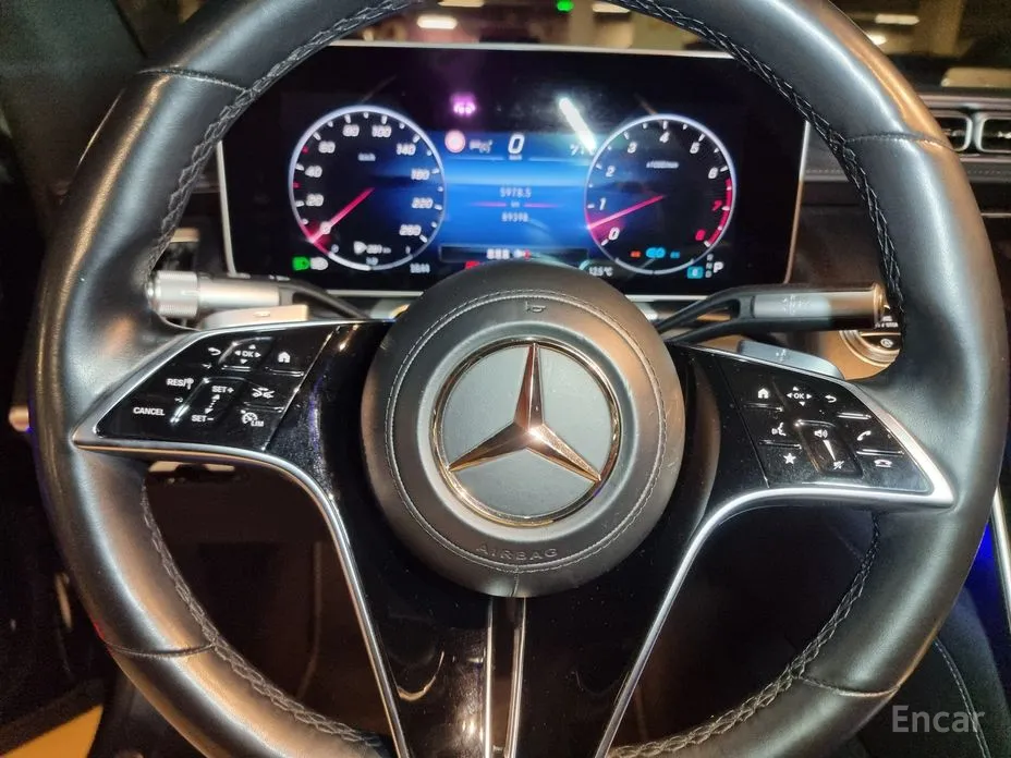 Фото 13 - Mercedes-Benz S-Class