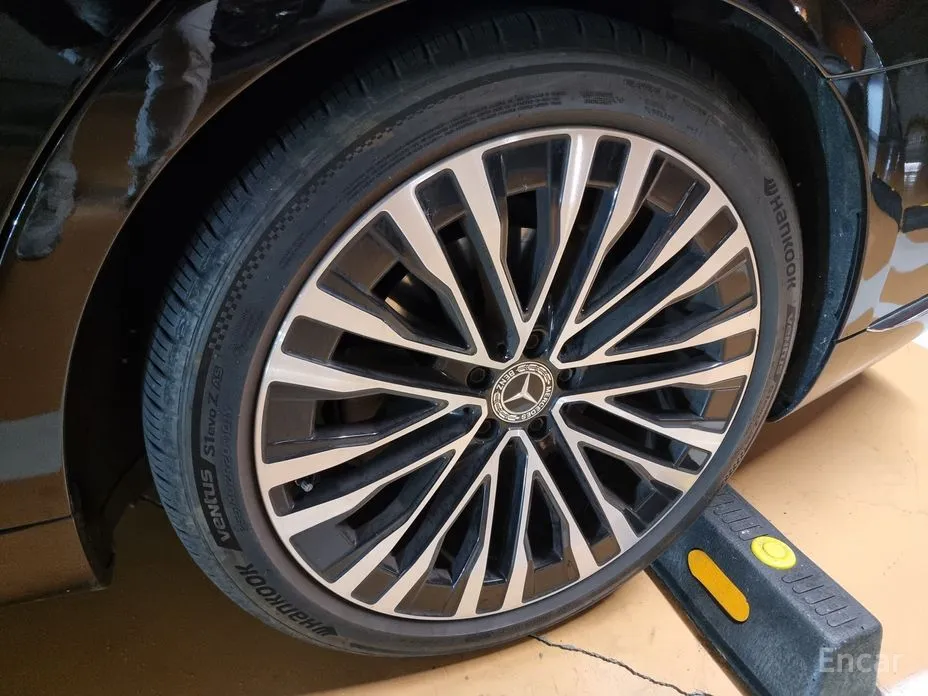 Фото 14 - Mercedes-Benz S-Class