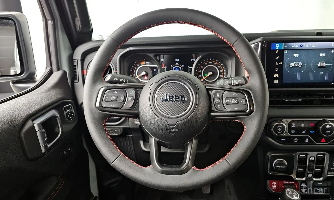 Фото 13 - Jeep Wrangler