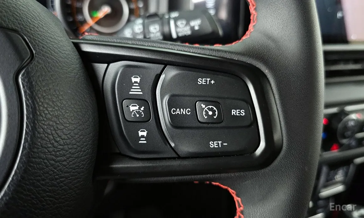 Фото 18 - Jeep Wrangler