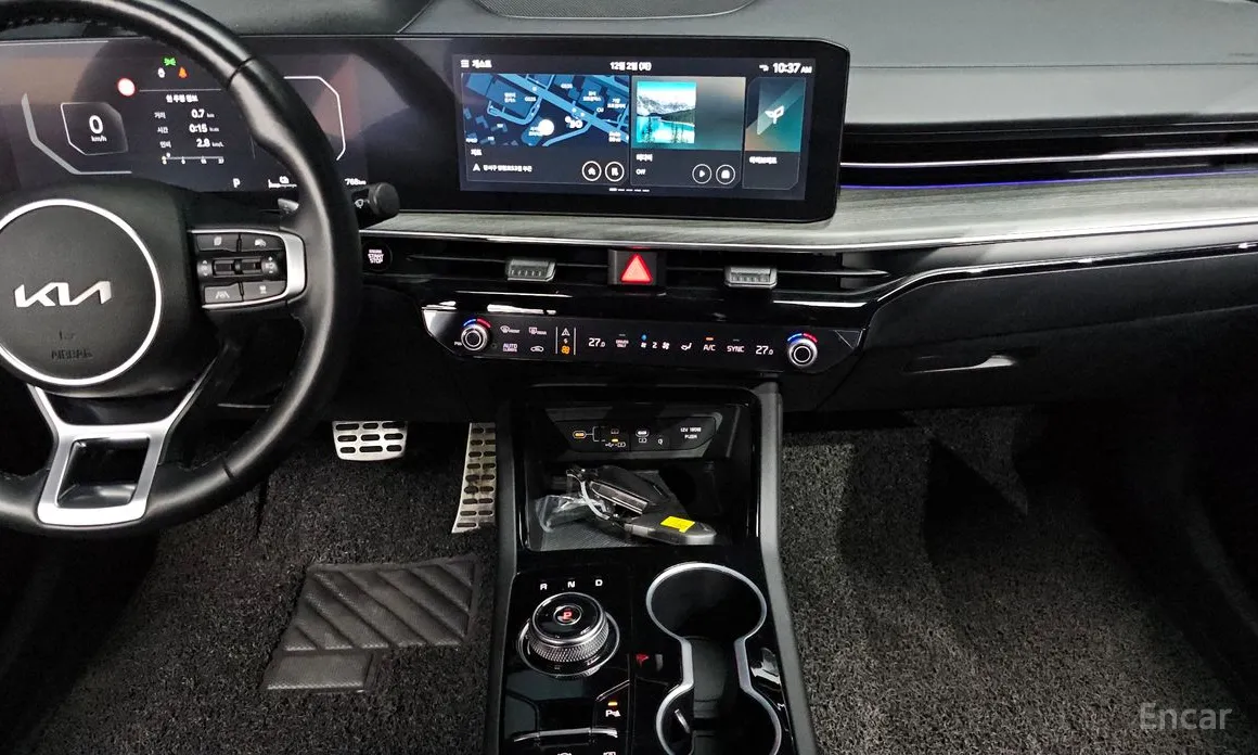 Фото 14 - Kia K5