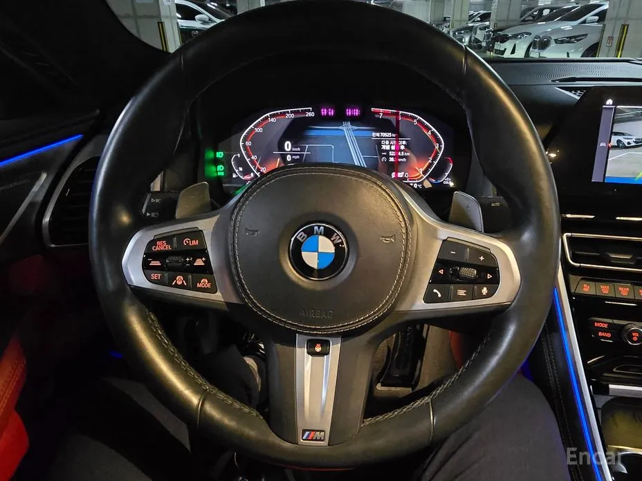 Фото 16 - BMW 8 Series