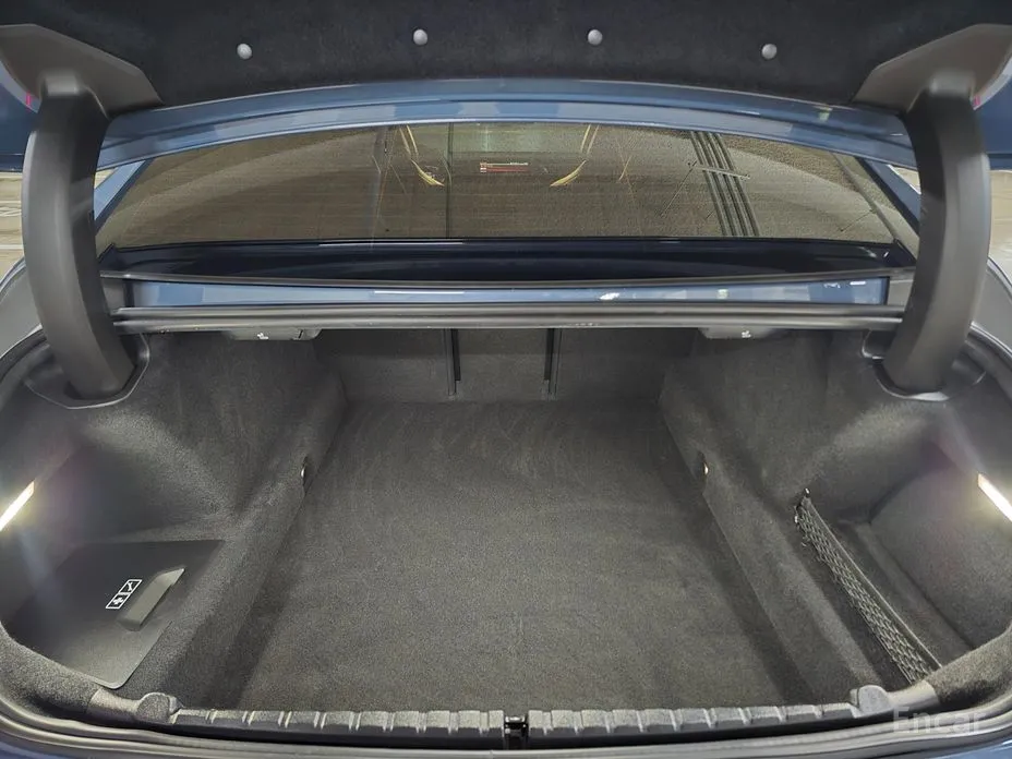 Фото 20 - BMW 8 Series