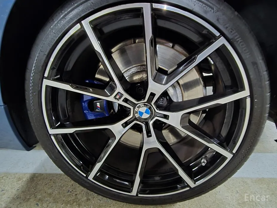 Фото 5 - BMW 8 Series