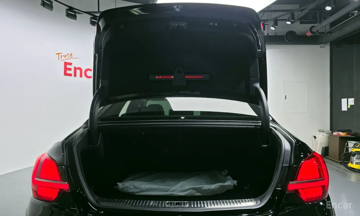 Фото 20 - Kia K9