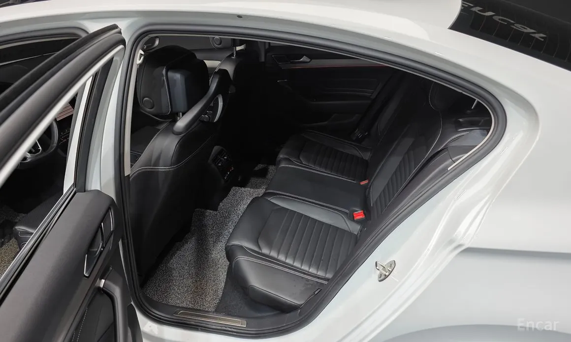 Фото 11 - Volkswagen Passat