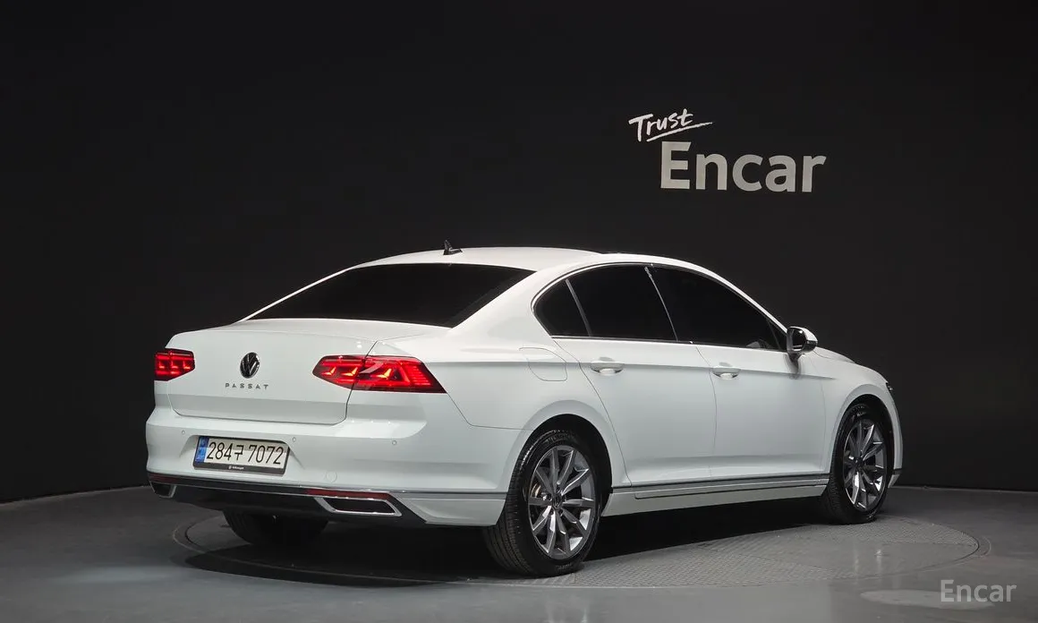 Фото 2 - Volkswagen Passat