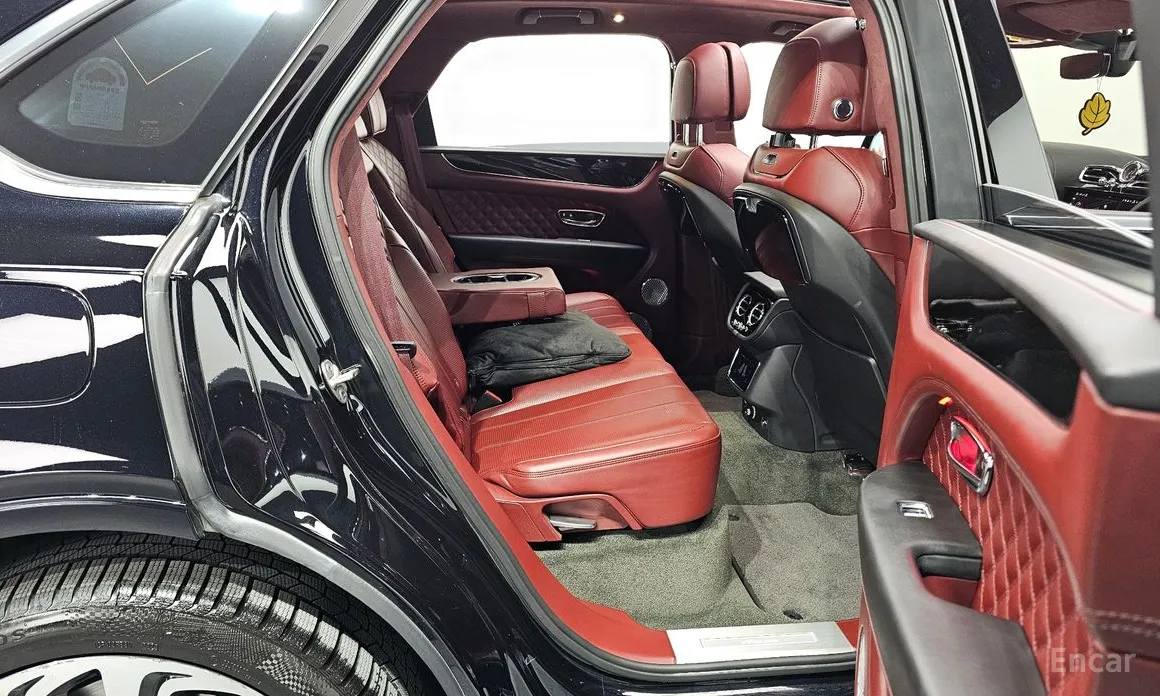 Фото 12 - Bentley Bentayga