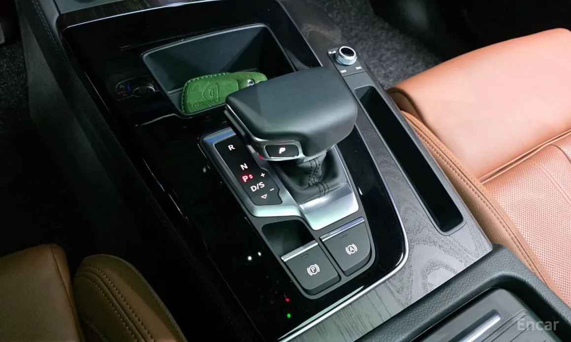 Фото 9 - Audi Q5