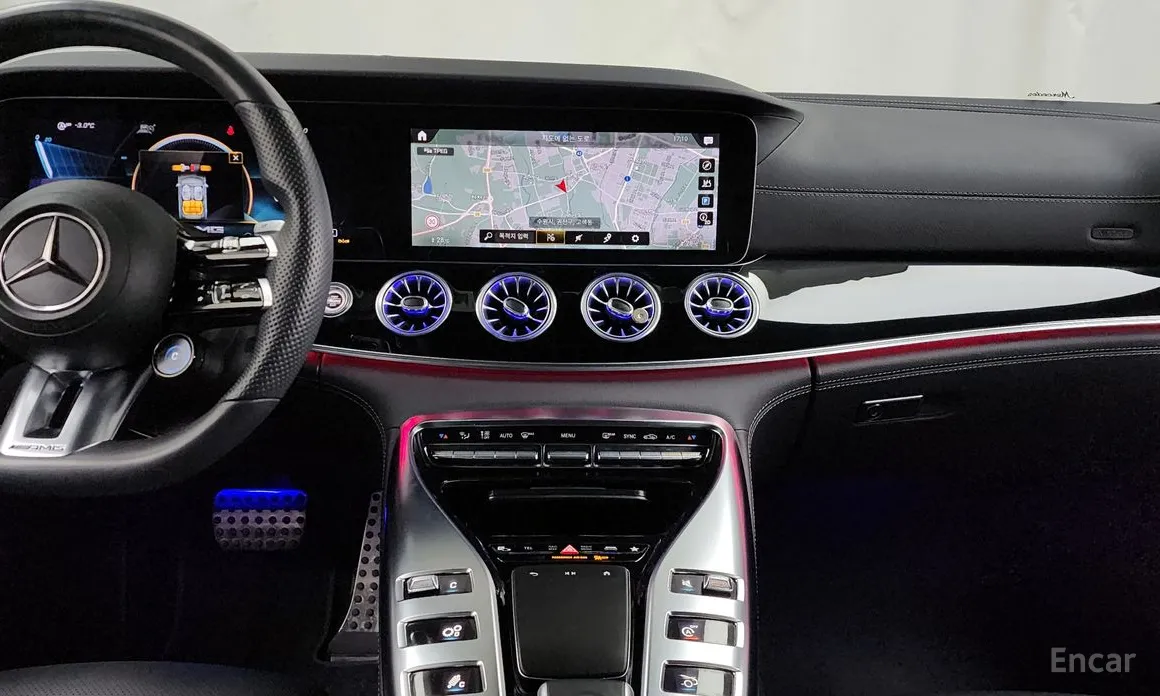 Фото 14 - Mercedes-Benz AMG GT