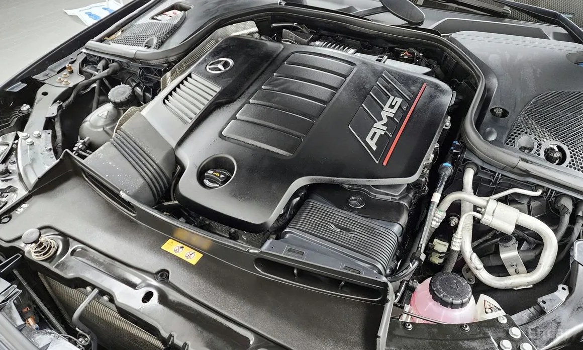 Фото 6 - Mercedes-Benz AMG GT