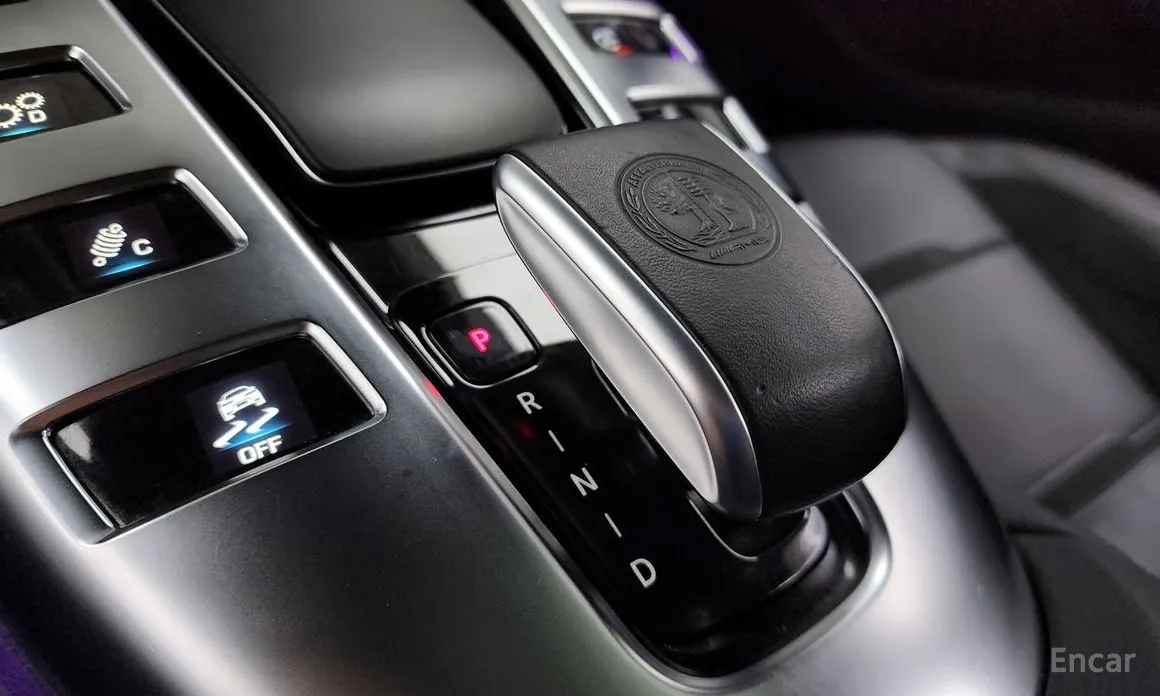 Фото 9 - Mercedes-Benz AMG GT