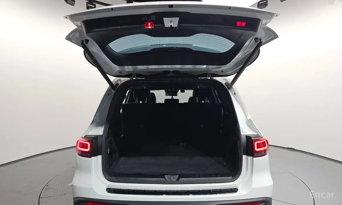 Фото 20 - Mercedes-Benz EQB