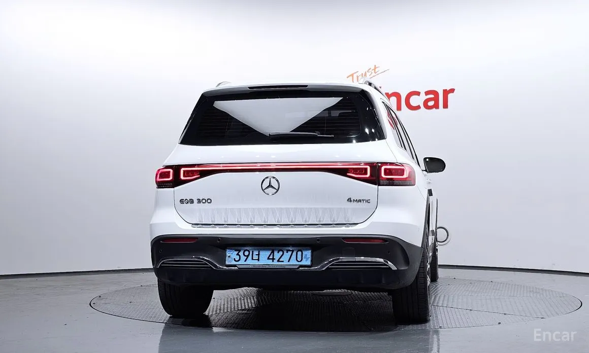 Фото 4 - Mercedes-Benz EQB