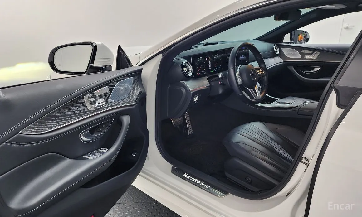 Фото 10 - Mercedes-Benz CLS-Class