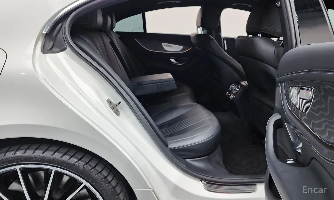 Фото 12 - Mercedes-Benz CLS-Class