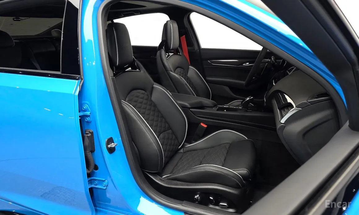 Фото 10 - Cadillac CT5-V