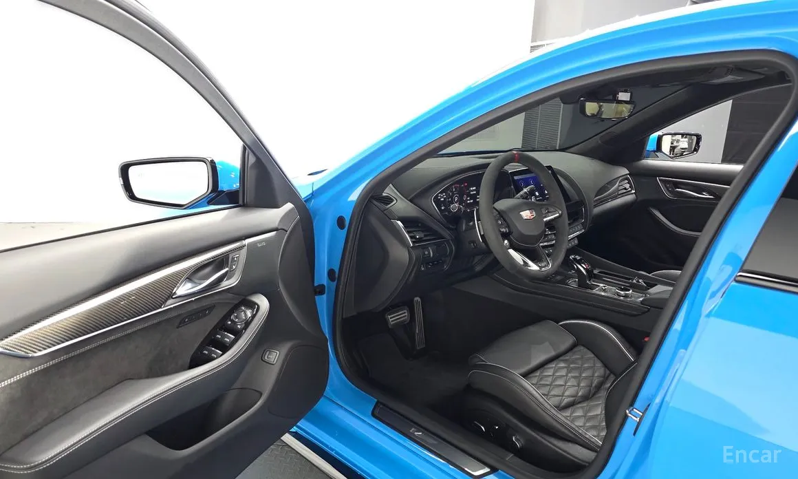 Фото 13 - Cadillac CT5-V