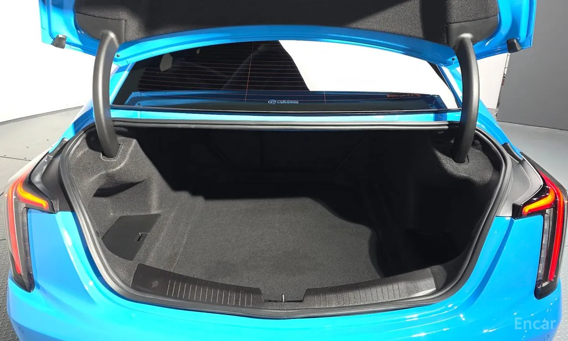 Фото 21 - Cadillac CT5-V