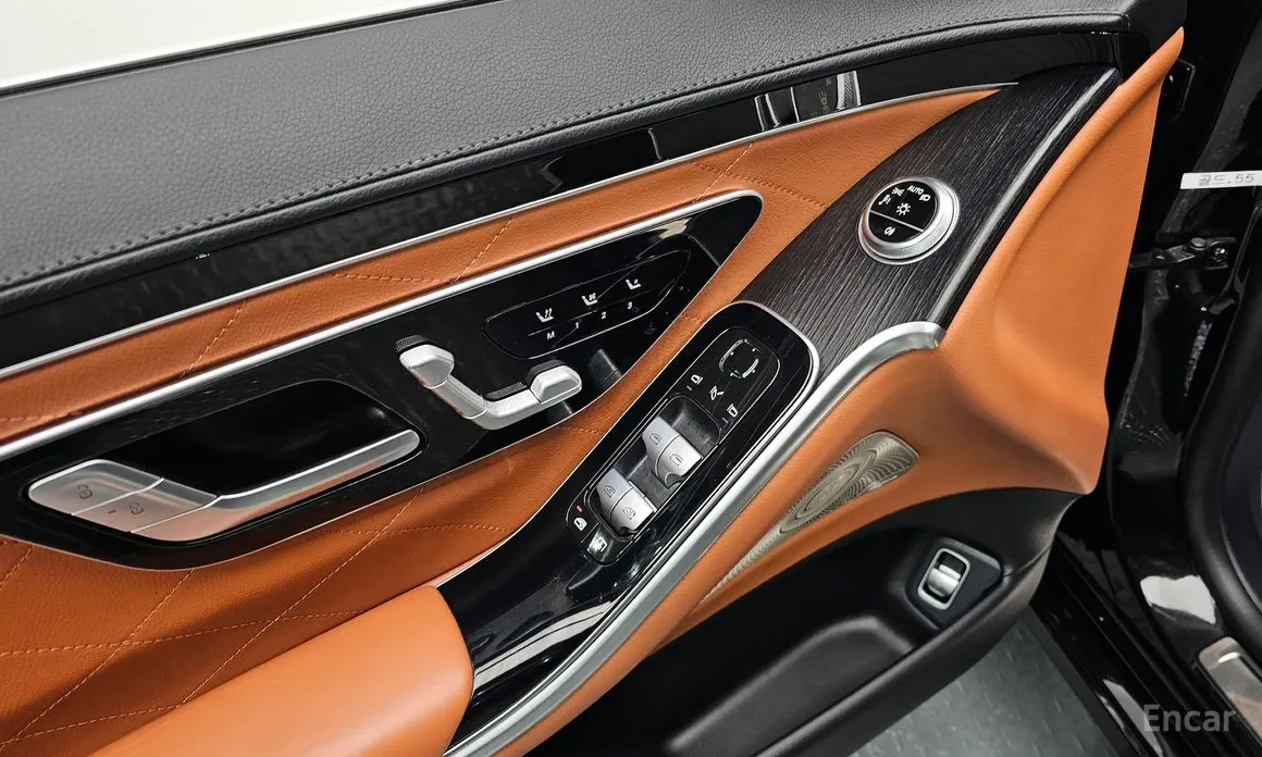 Фото 12 - Mercedes-Benz S-Class