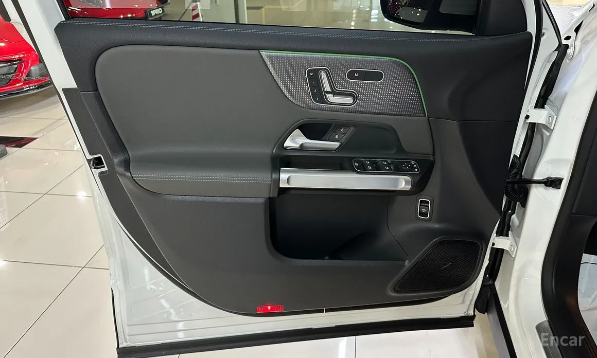 Фото 15 - Mercedes-Benz EQB