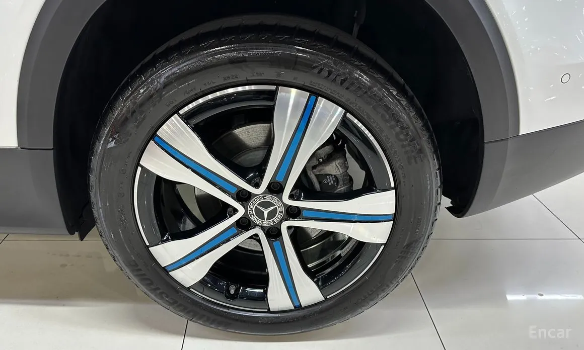 Фото 5 - Mercedes-Benz EQB