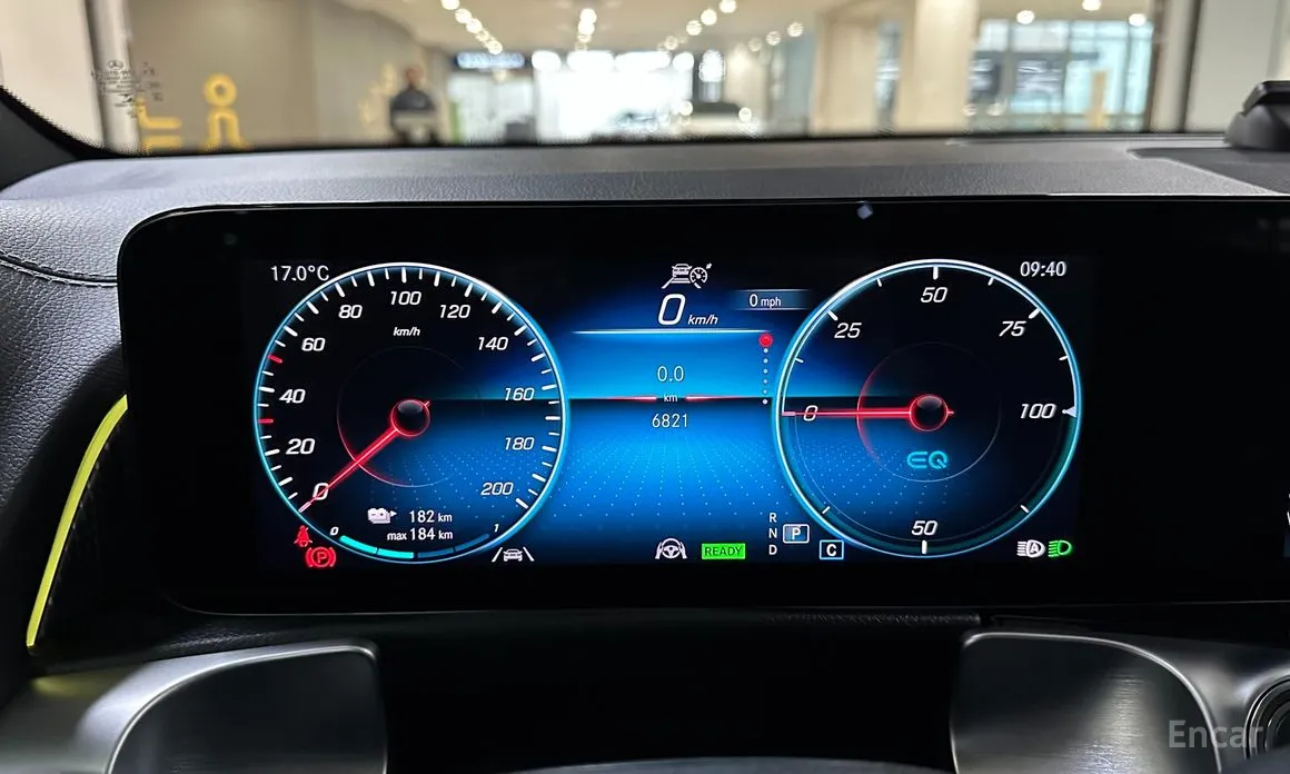 Фото 8 - Mercedes-Benz EQB