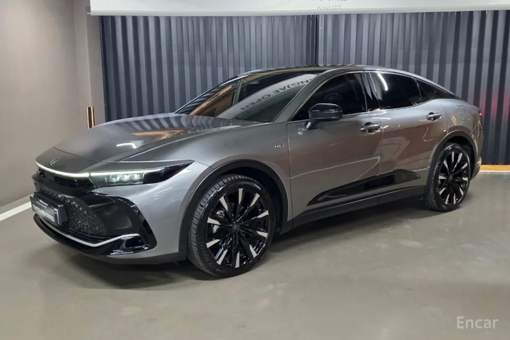 Фото 1 - Toyota Crown