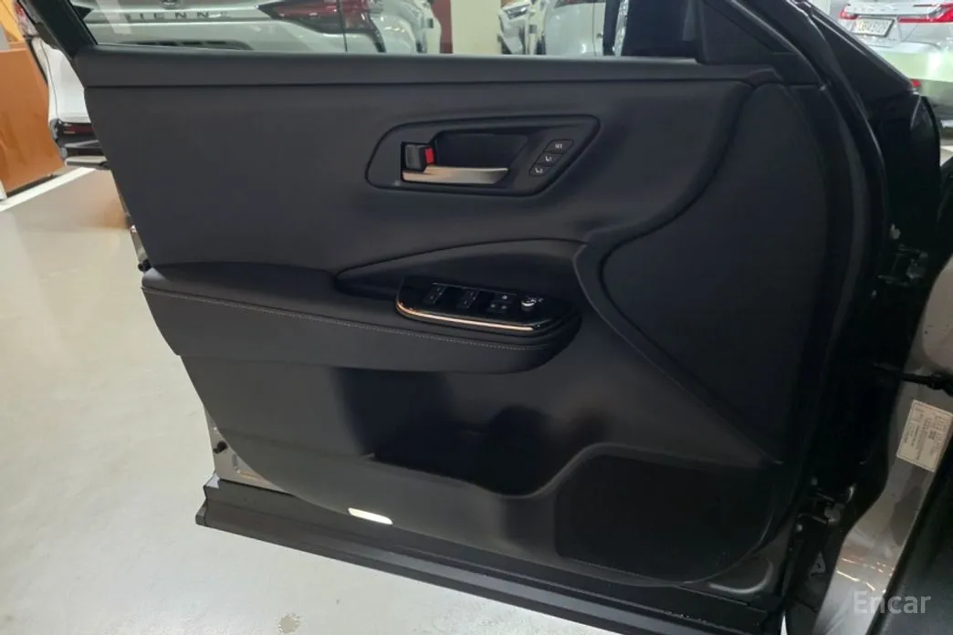 Фото 13 - Toyota Crown