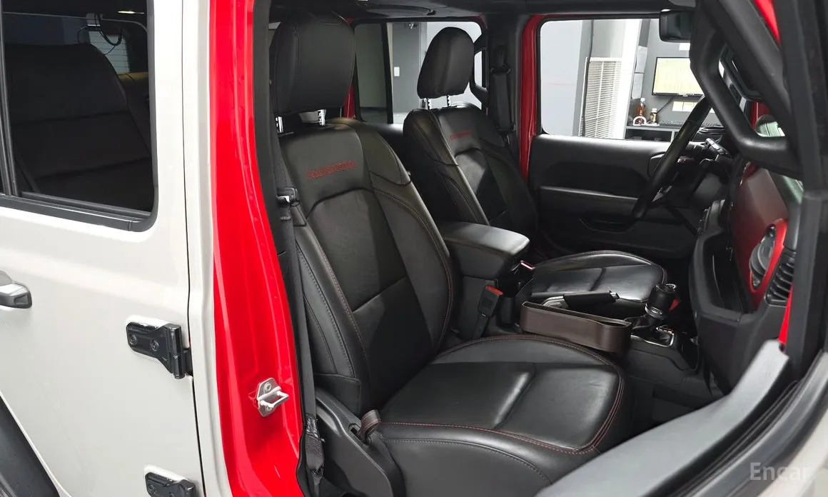 Фото 10 - Jeep Wrangler