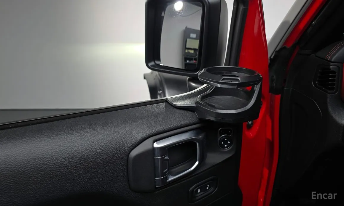 Фото 13 - Jeep Wrangler