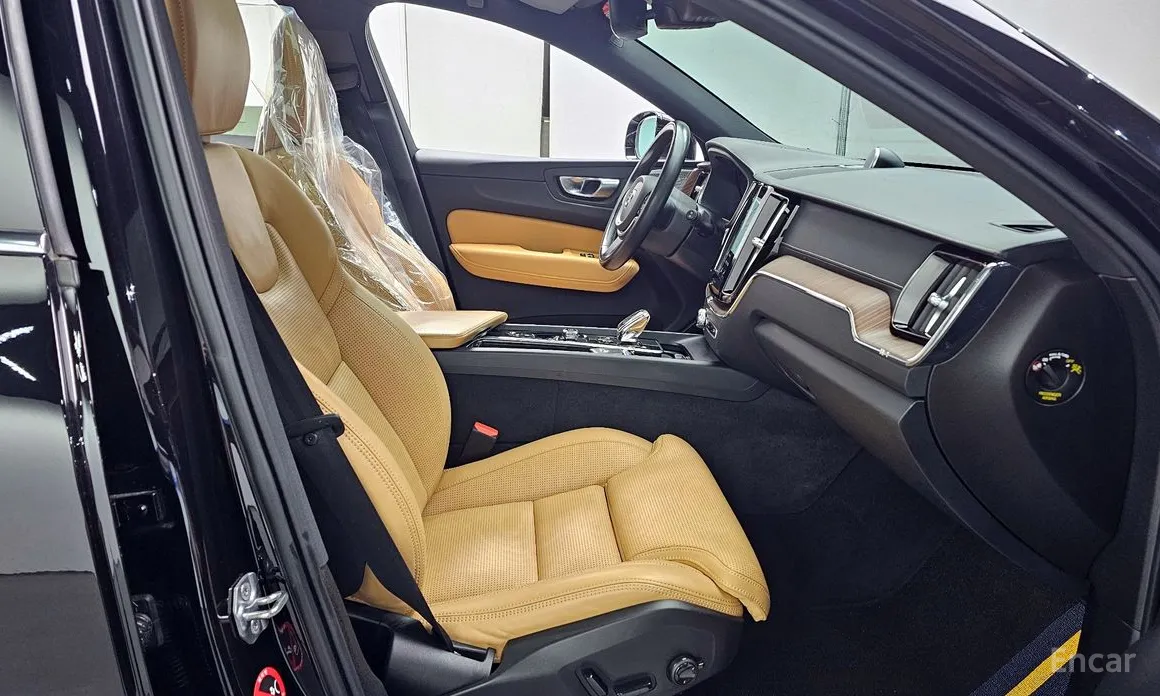 Фото 11 - Volvo XC60