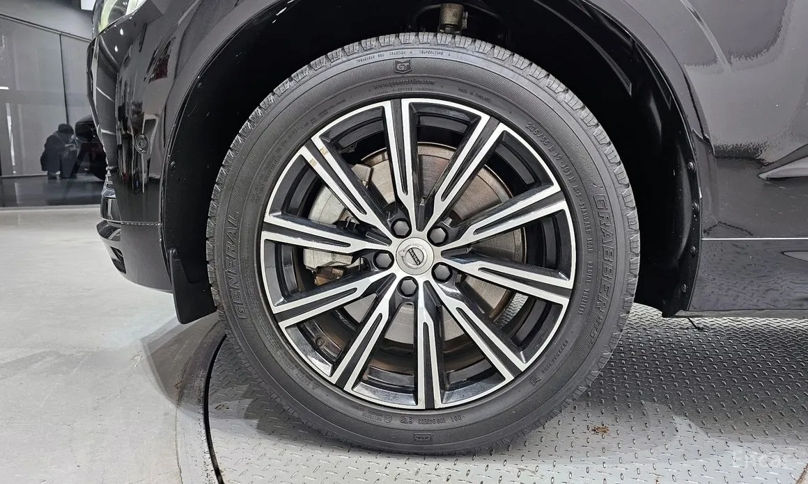 Фото 5 - Volvo XC60