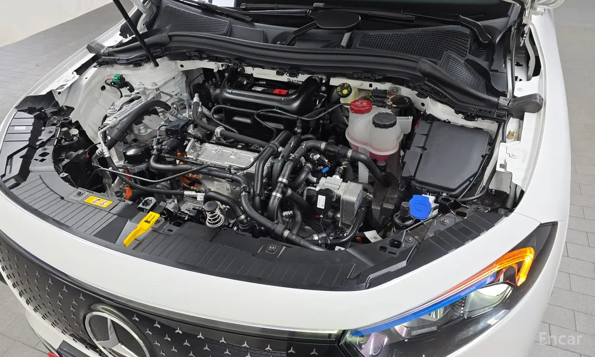 Фото 6 - Mercedes-Benz EQA